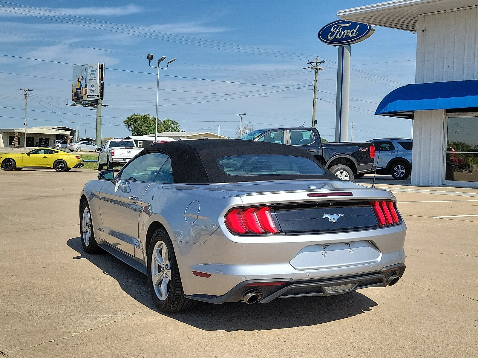 2023 Ford Mustang EcoBoost