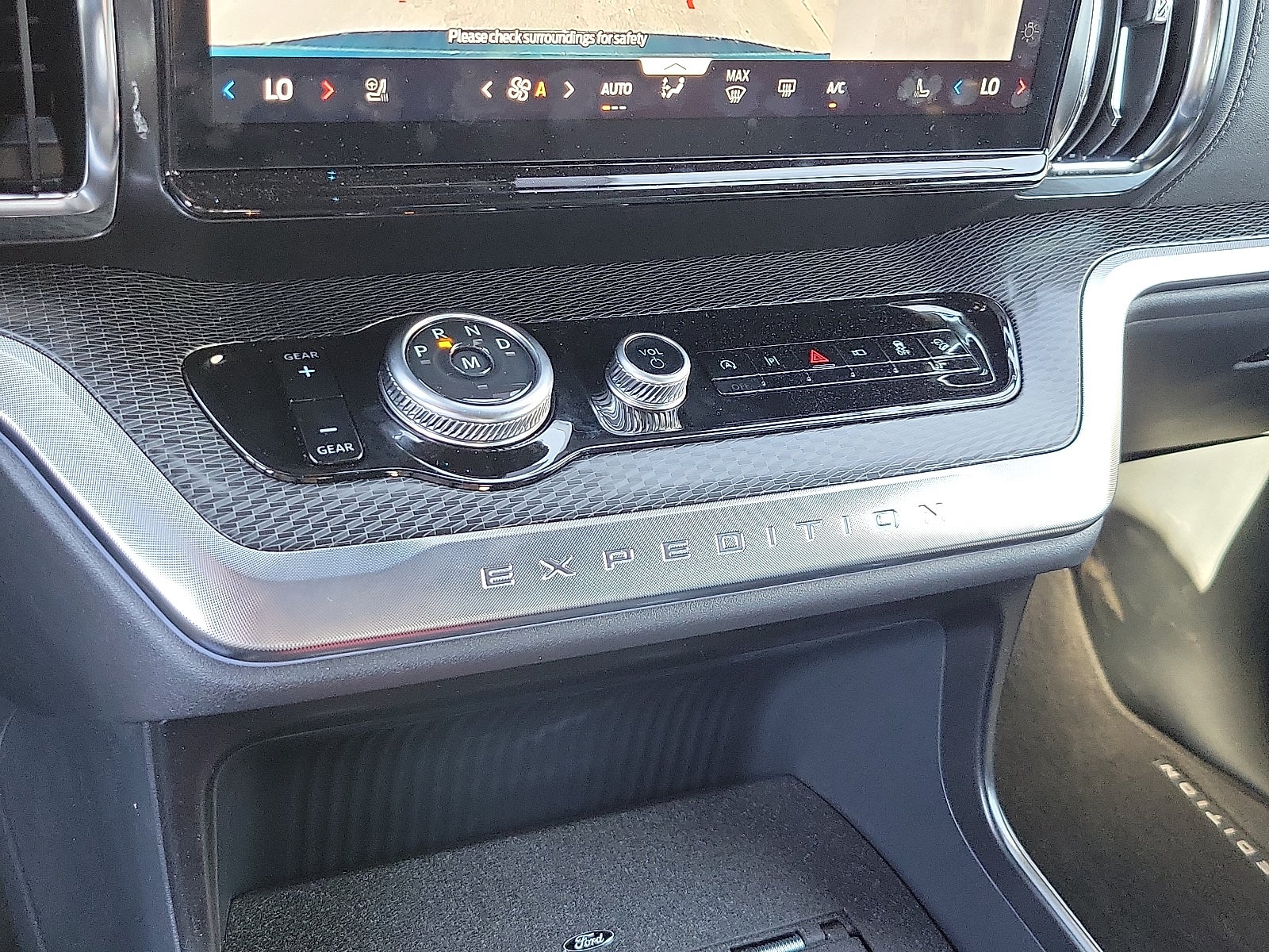 2025 Ford Expedition Platinum®