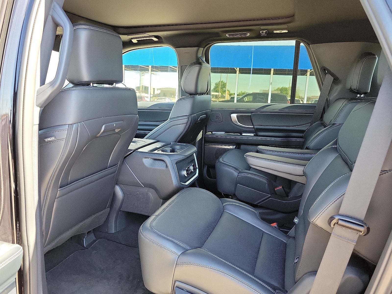 2025 Ford Expedition Platinum®