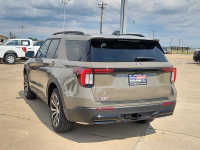 2027 Ford Explorer 4-Door 4DR 4WD ST-LINE