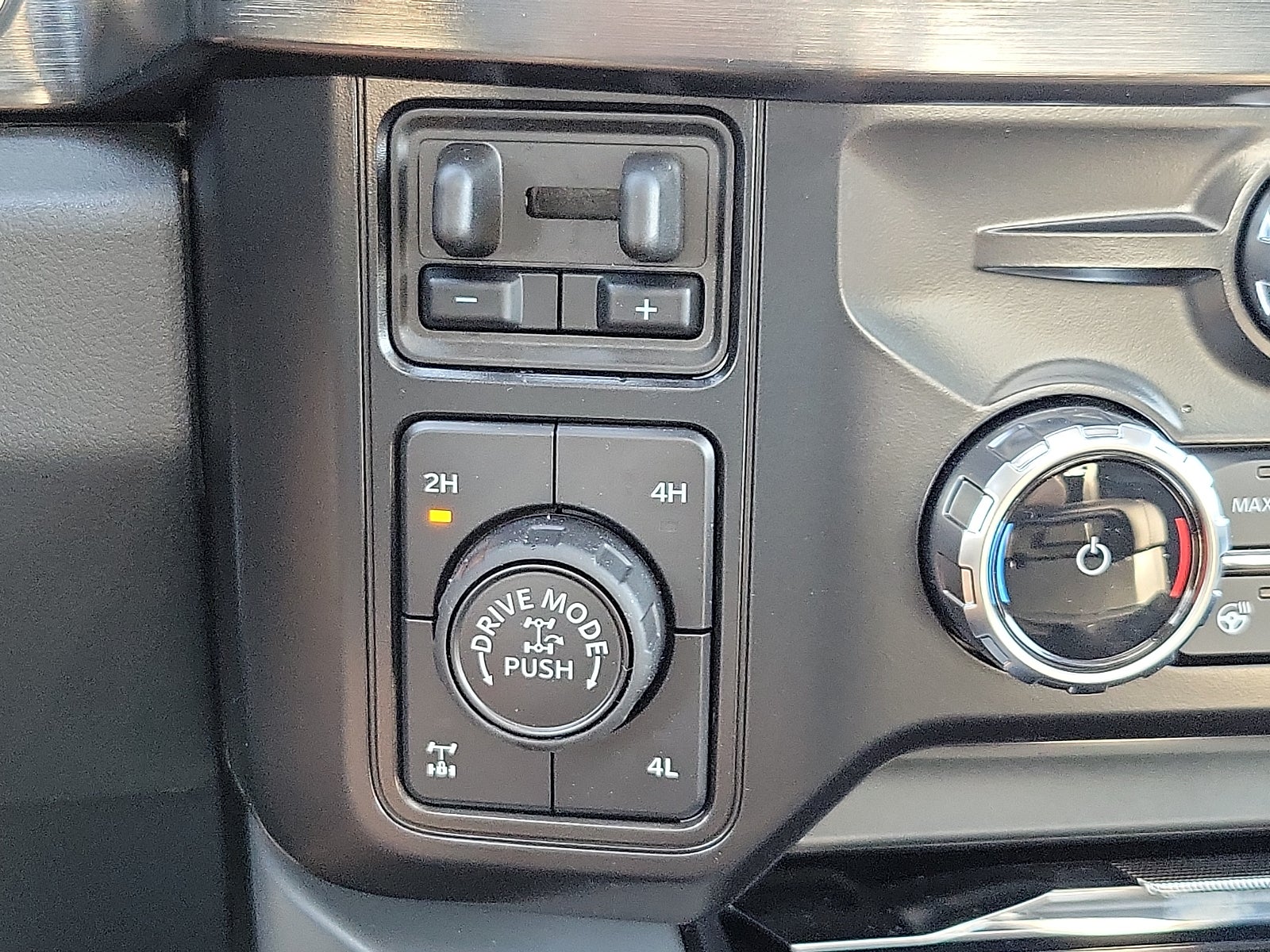 2027 Ford Super Duty F-250® Lariat®
