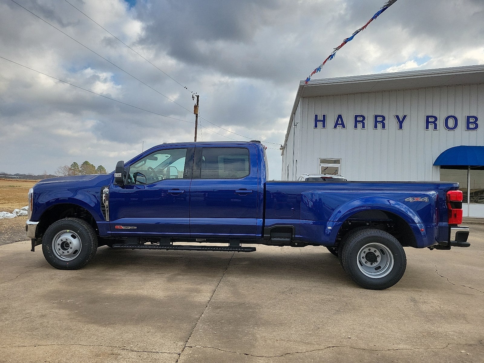 2026 Ford Super Duty F-350® XLT