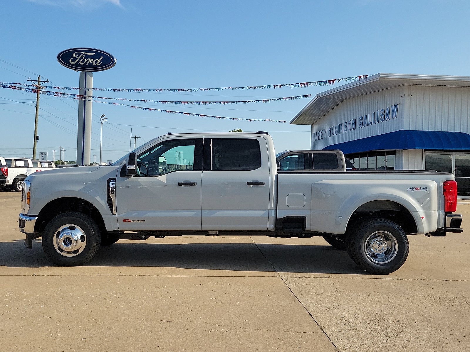 2026 Ford Super Duty F-350® XLT