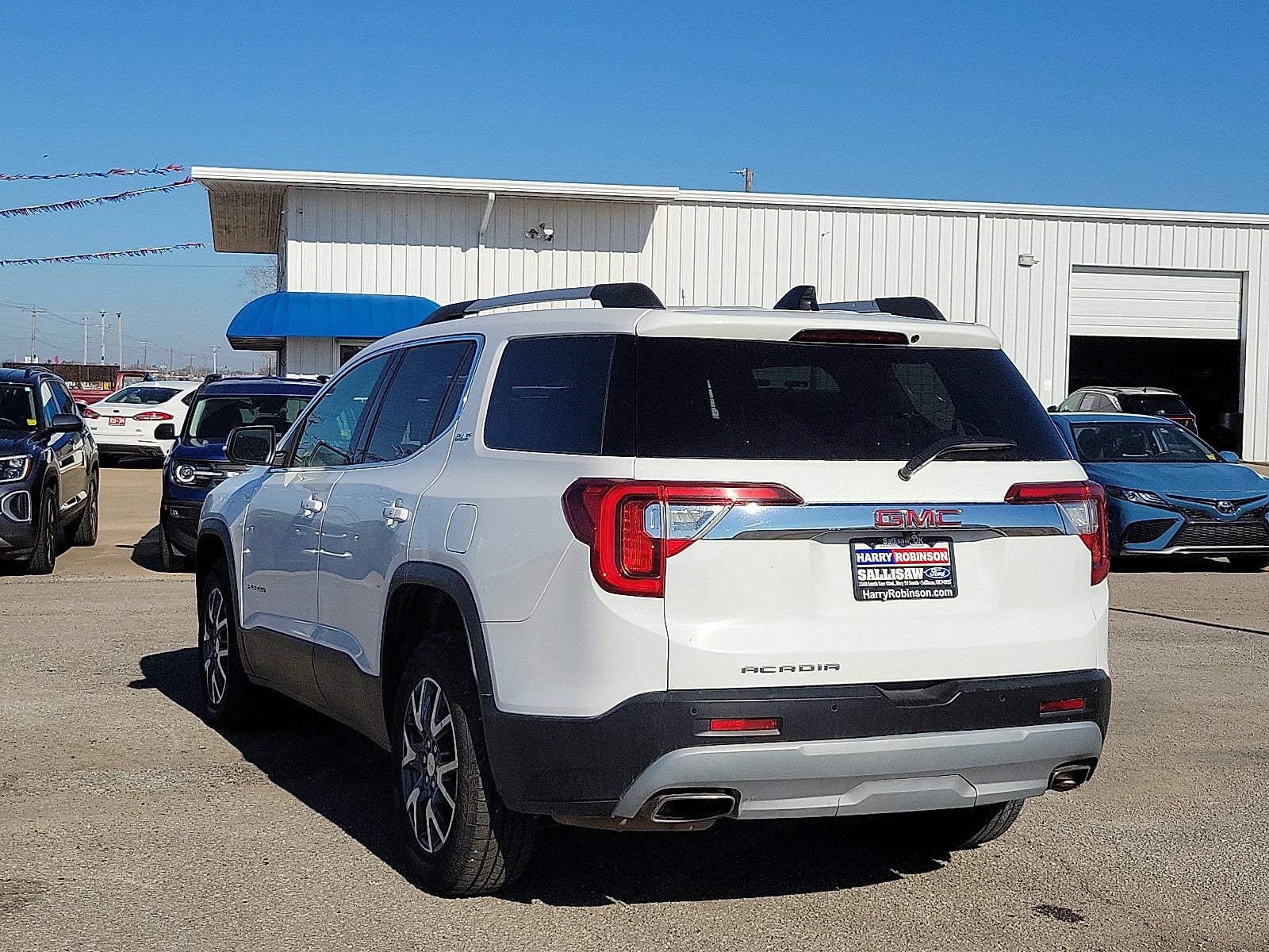 2023 GMC Acadia SLT