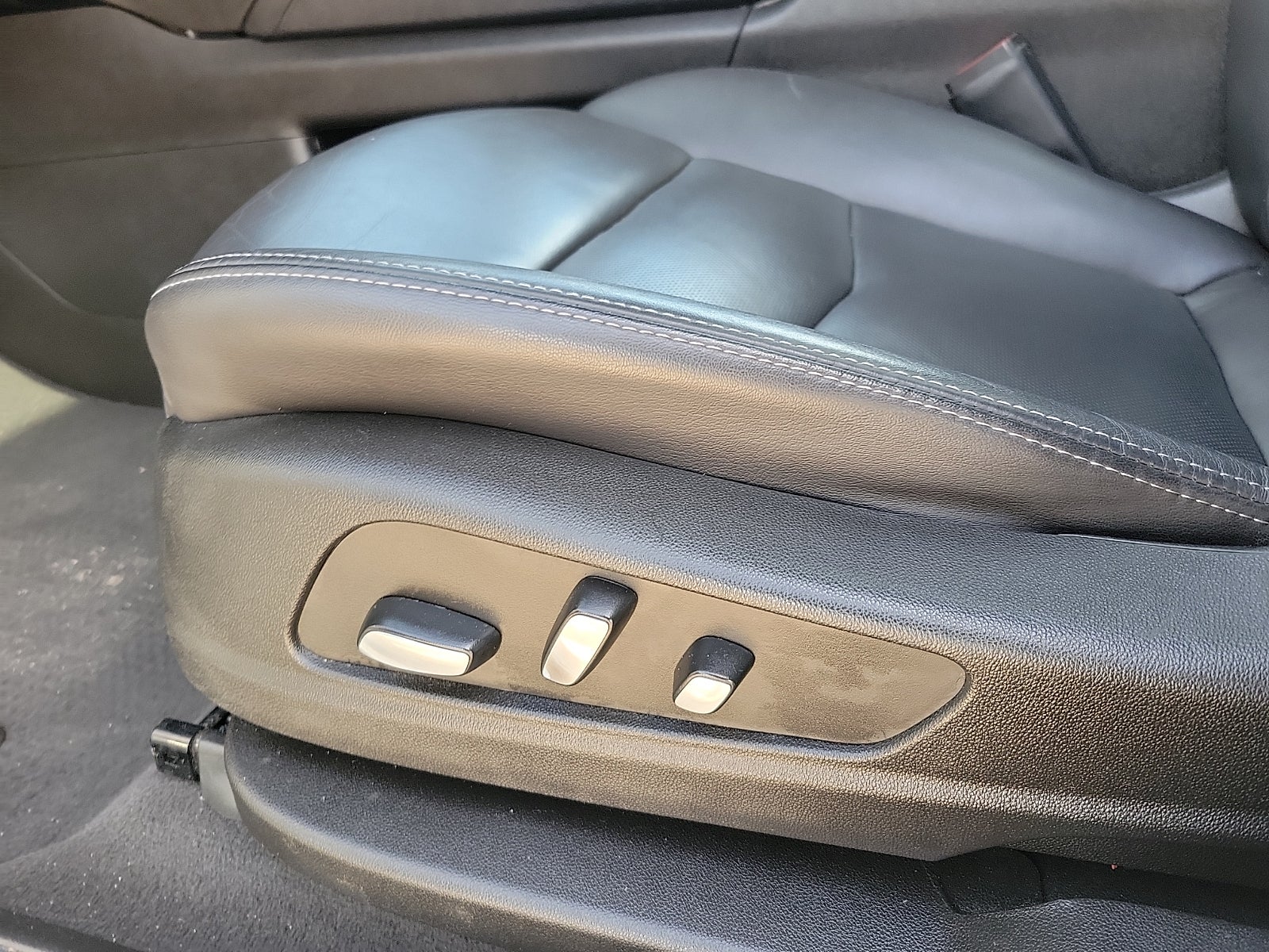 2023 Cadillac XT5 FWD Premium Luxury