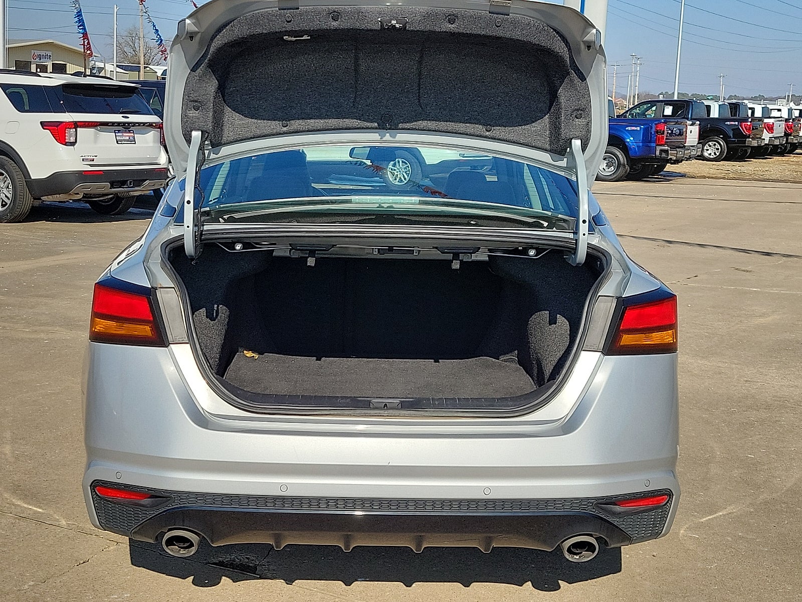 2024 Nissan Altima 2.5 SR