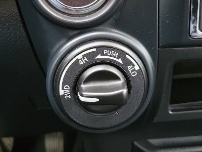 2022 Nissan Titan SV