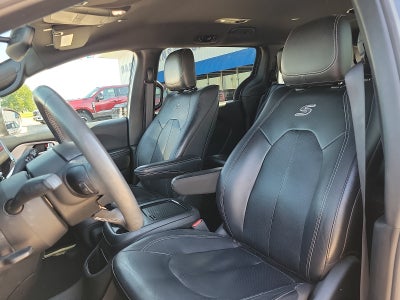 2022 Chrysler Pacifica Hybrid Hybrid Touring L