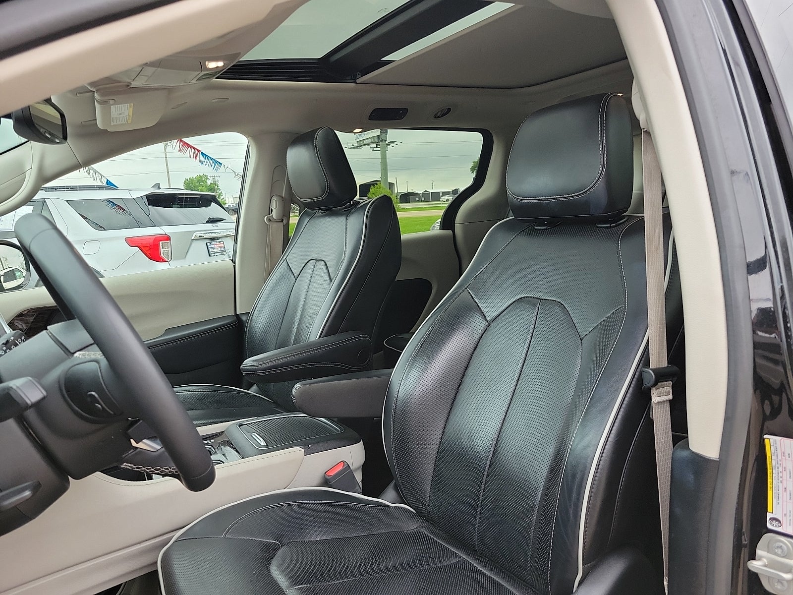 2023 Chrysler Pacifica Hybrid Hybrid Limited