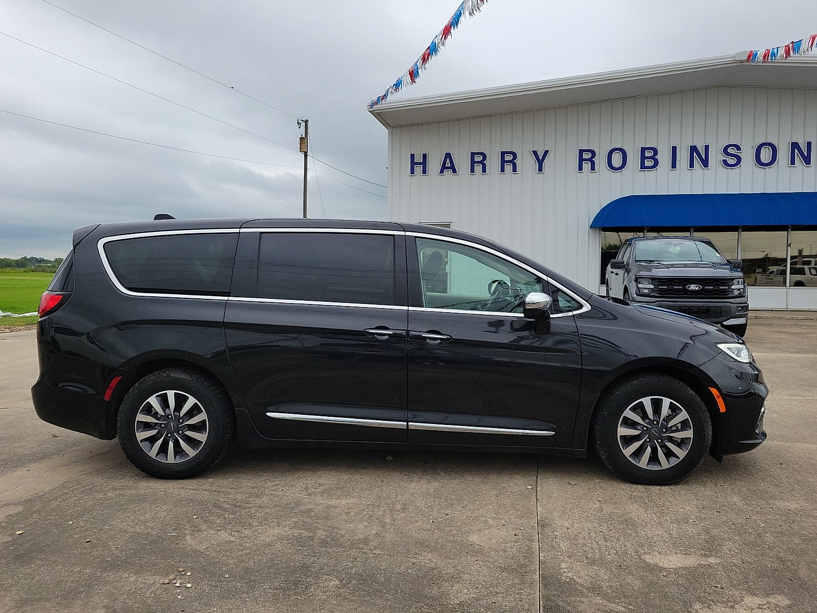 2023 Chrysler Pacifica Hybrid Hybrid Limited