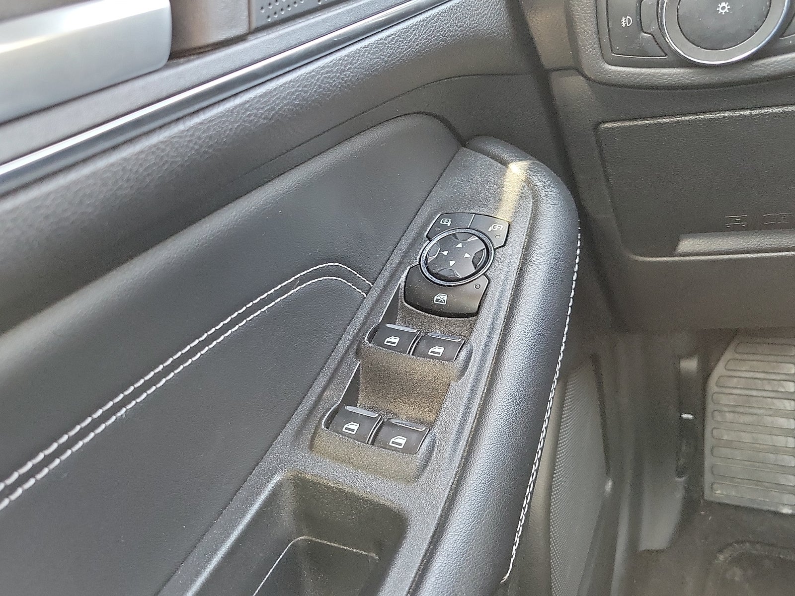 2023 Ford Edge Titanium