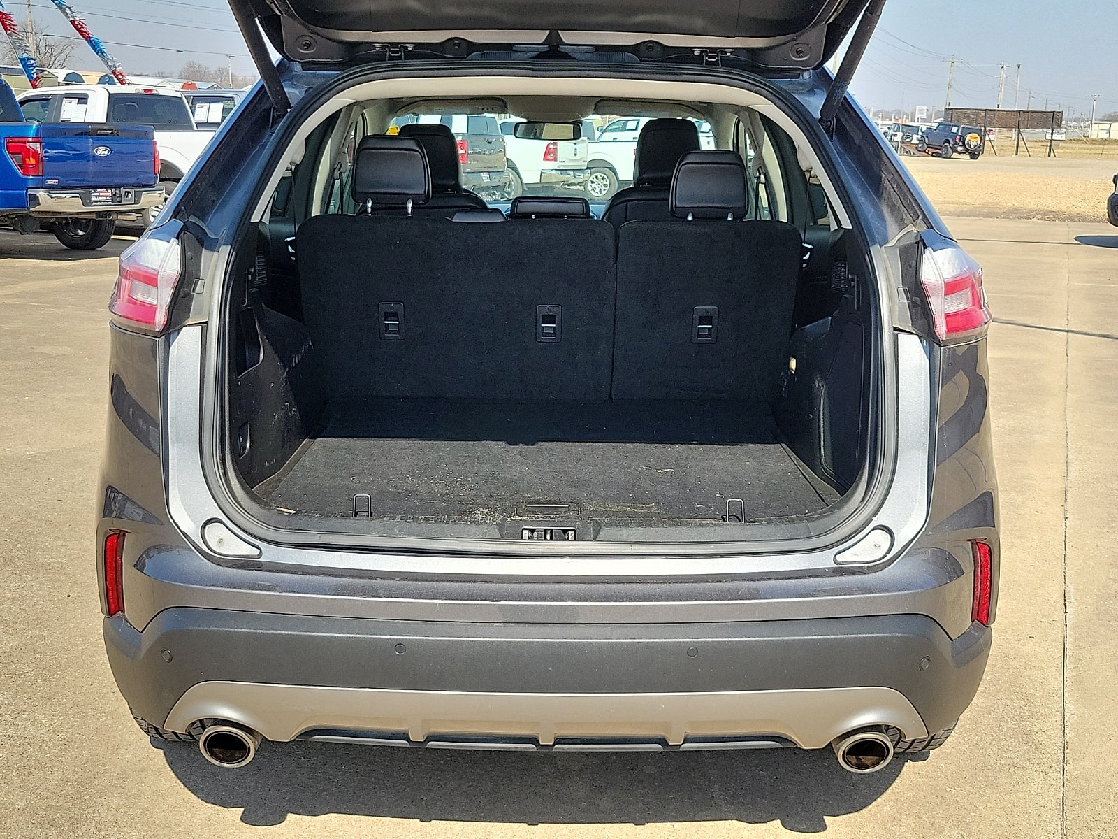 2023 Ford Edge Titanium