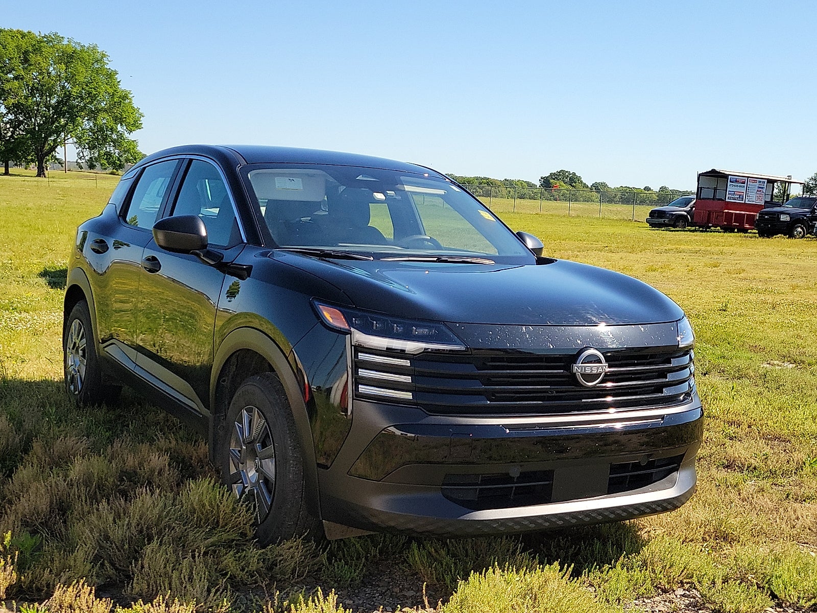 2025 Nissan Kicks 2.0 S AWD's photo
