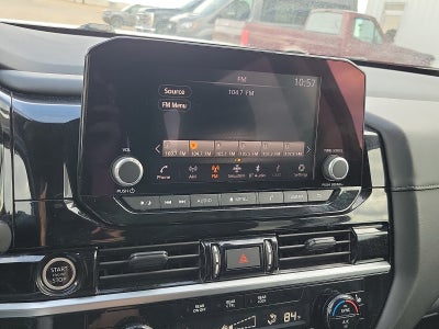 2023 Nissan Pathfinder SV