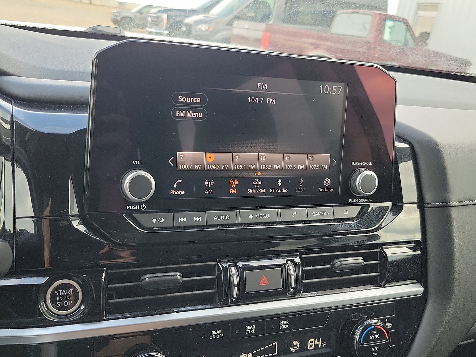 2023 Nissan Pathfinder SV