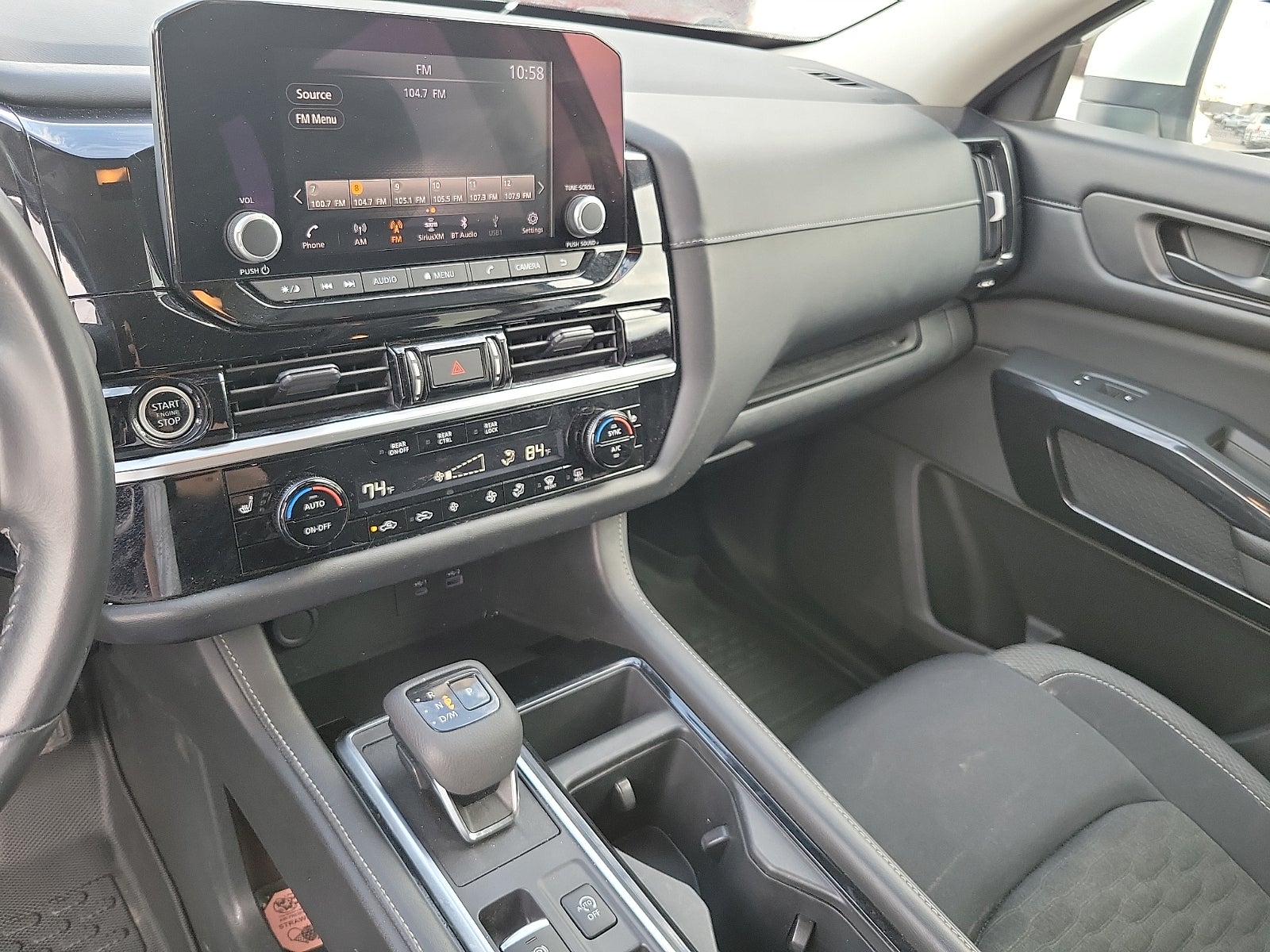 2023 Nissan Pathfinder SV