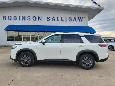 2023 Nissan Pathfinder SV