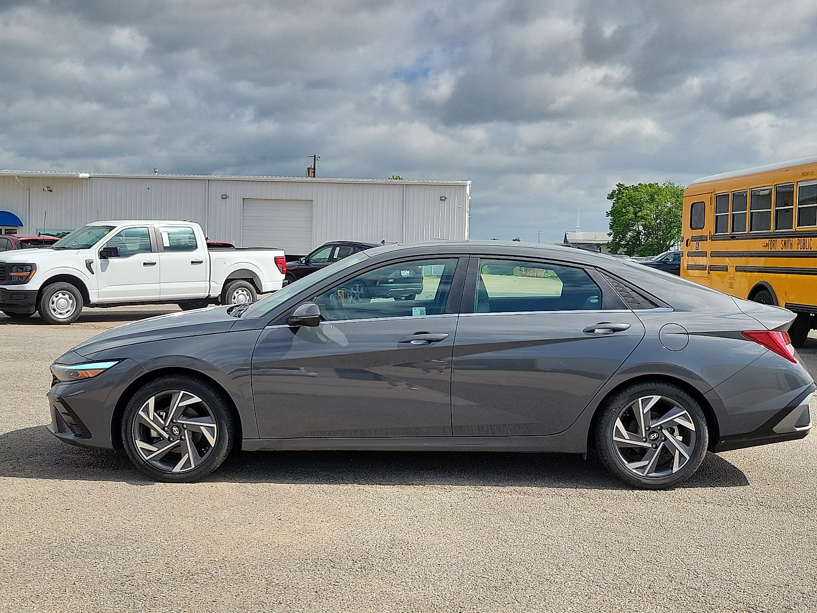 2025 Hyundai Elantra HEV Limited