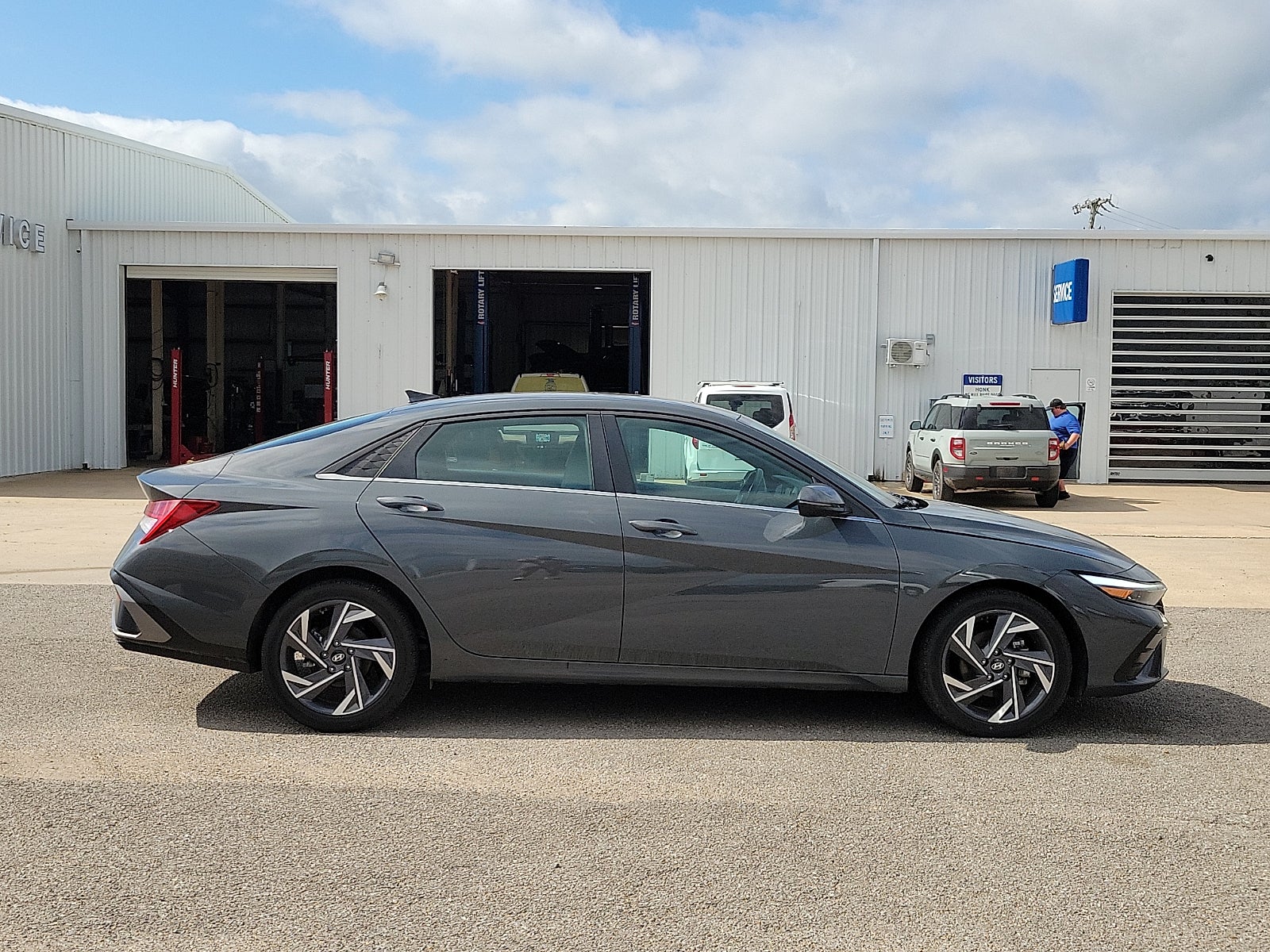 2025 Hyundai Elantra HEV Limited