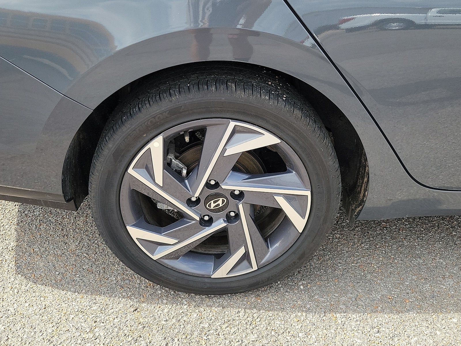 2025 Hyundai Elantra HEV Limited