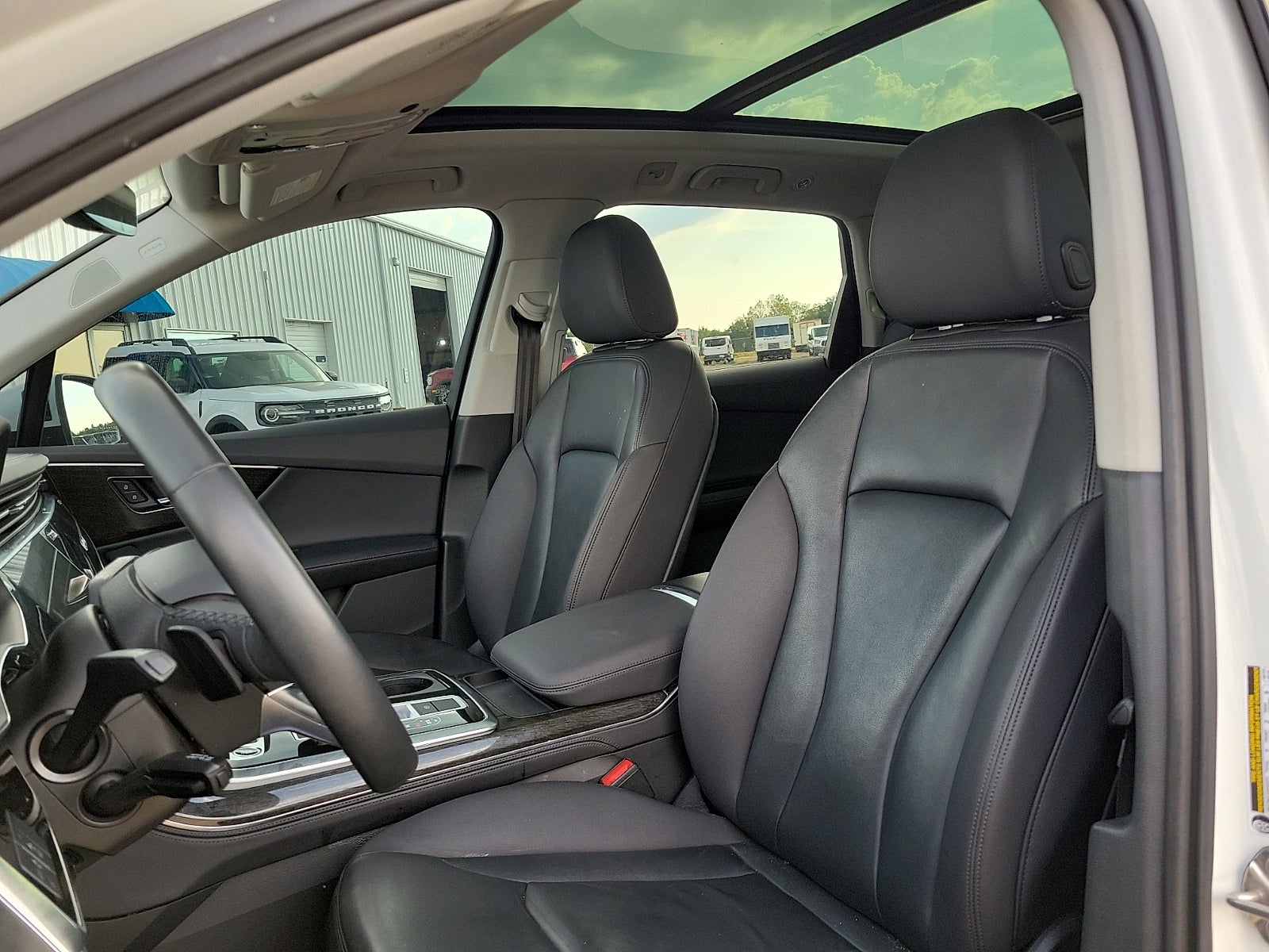 2023 Audi Q7 Premium Plus