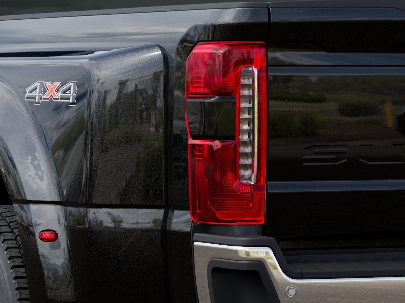 2027 Ford Super Duty F-450® Lariat®