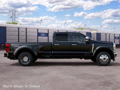 2027 Ford Super Duty F-450® Lariat®